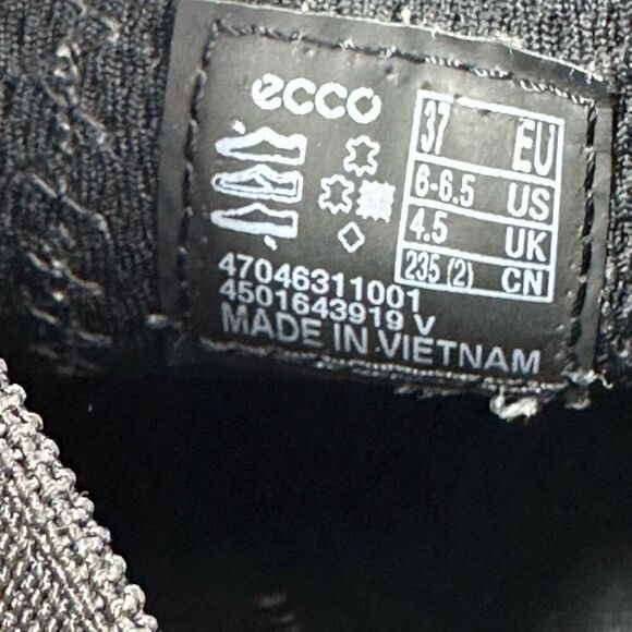 Ecco~Women’s~Black Pebbled Leather Pull On Chelsea Style Bootie~Size 37/6-6.5 - Picture 8 of 9